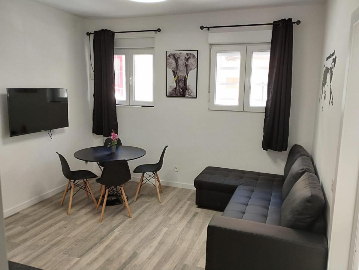 Apartamento Blanco Y Negro En El Centro Alicante Eksteriør bilde