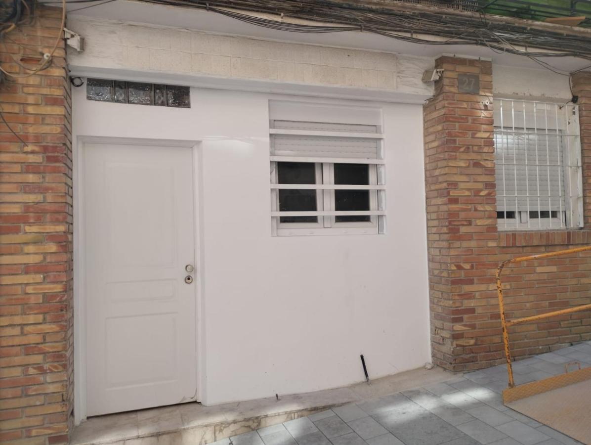 Apartamento Blanco Y Negro En El Centro Alicante Eksteriør bilde