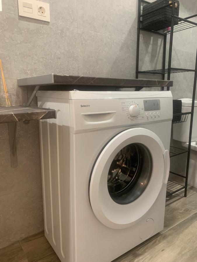 Apartamento Blanco Y Negro En El Centro Alicante Eksteriør bilde