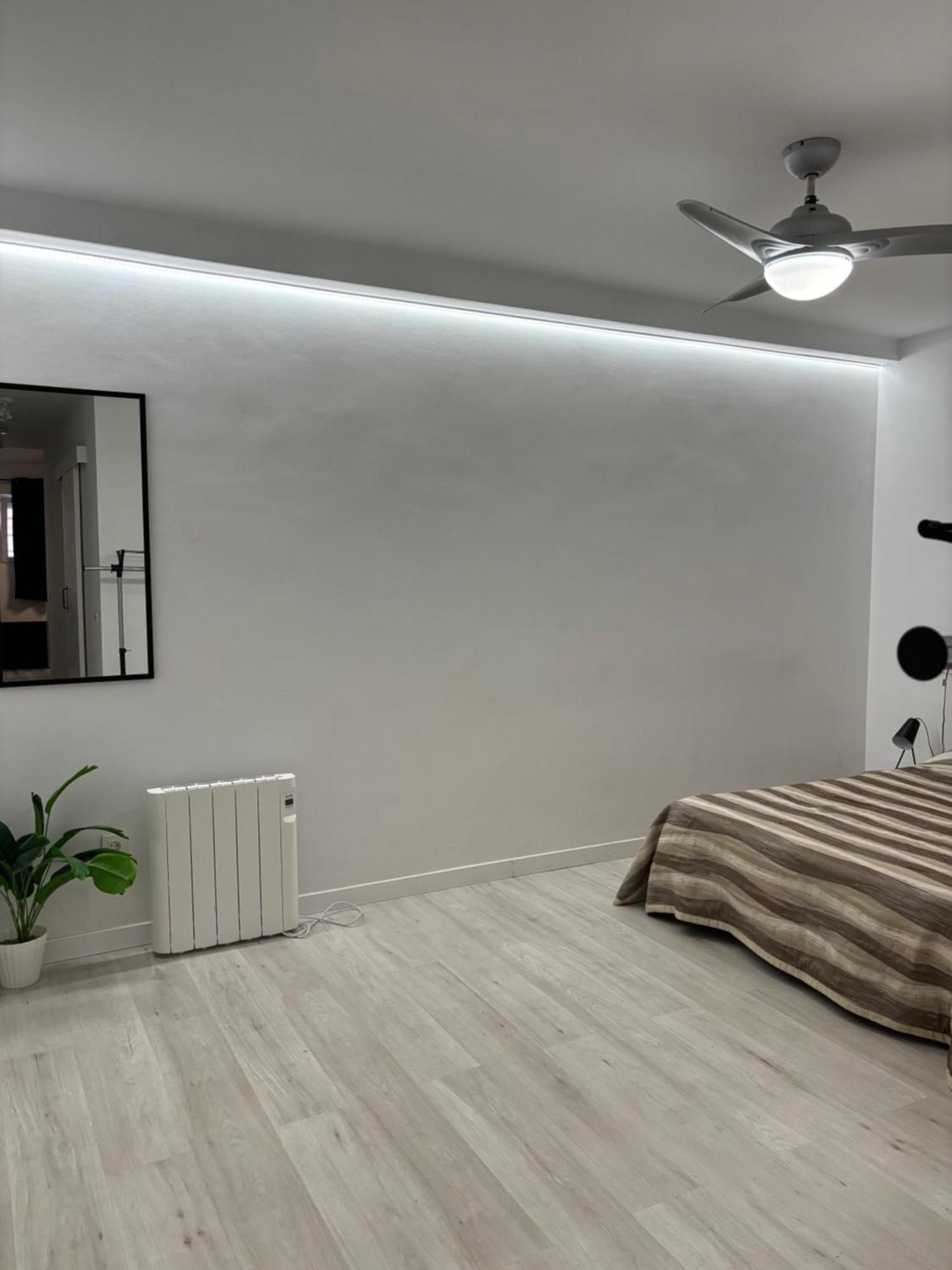Apartamento Blanco Y Negro En El Centro Alicante Eksteriør bilde